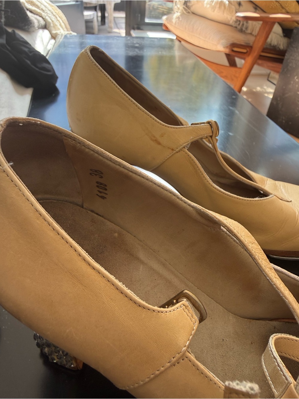 Women's Cream T-Strap Mid Heel Dress Shoe - Picture 5 of 7